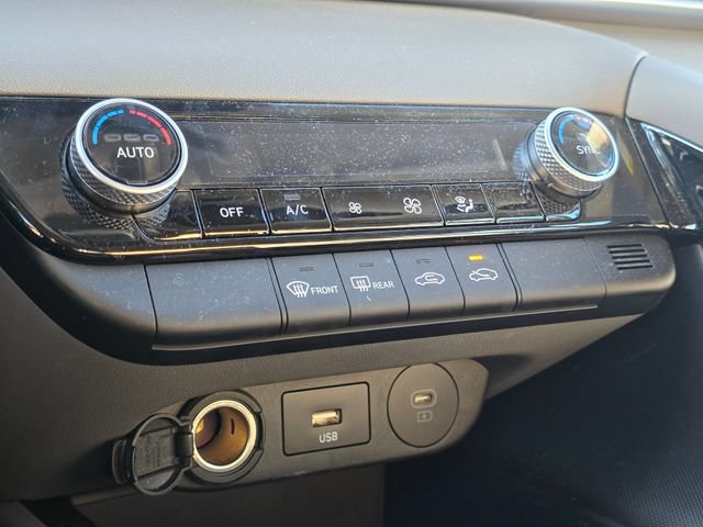 Certified 2025 Hyundai Elantra Hybrid FWD image 31