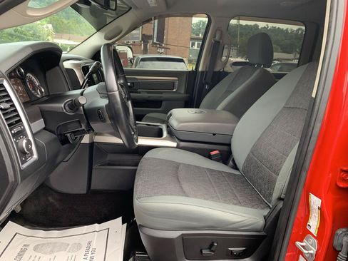 Used 2016 RAM 2500 SLT w/ Luxury Group AWD/4WD image 14