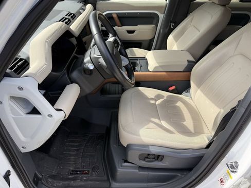 Used 2020 Land Rover Defender 110 SE image 9