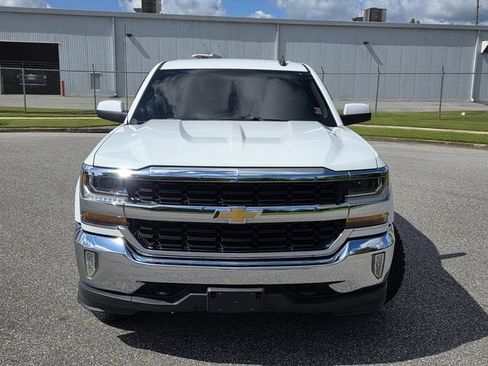 Used 2018 Chevrolet Silverado 1500 LT w/ All Star Edition AWD/4WD image 2
