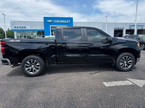 Used 2023 Chevrolet Silverado 1500 LT AWD/4WD image 11