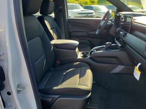 New 2026 Chevrolet Colorado W/T image 15