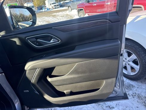 Used 2023 Chevrolet Tahoe Z71 w/ Luxury Package image 13