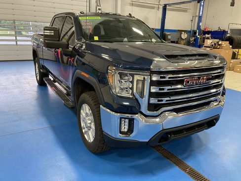Used 2022 GMC Sierra 2500 SLE w/ SLE Value Package; AWD/4WD image 1