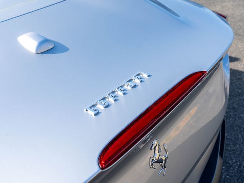 Used 2019 Ferrari Portofino image 15