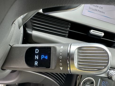 Used 2024 Hyundai Ioniq 5 Limited image 31