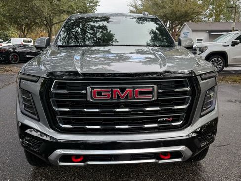 Used 2025 GMC Yukon AT4 w/ AT4 Premium Package image 12