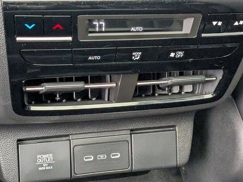 Used 2025 Acura MDX FWD w/ Technology Package image 17