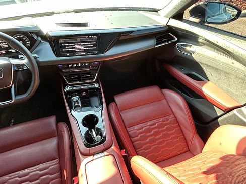 Used 2023 Audi e-tron GT Prestige w/ Prestige Package AWD/4WD image 11