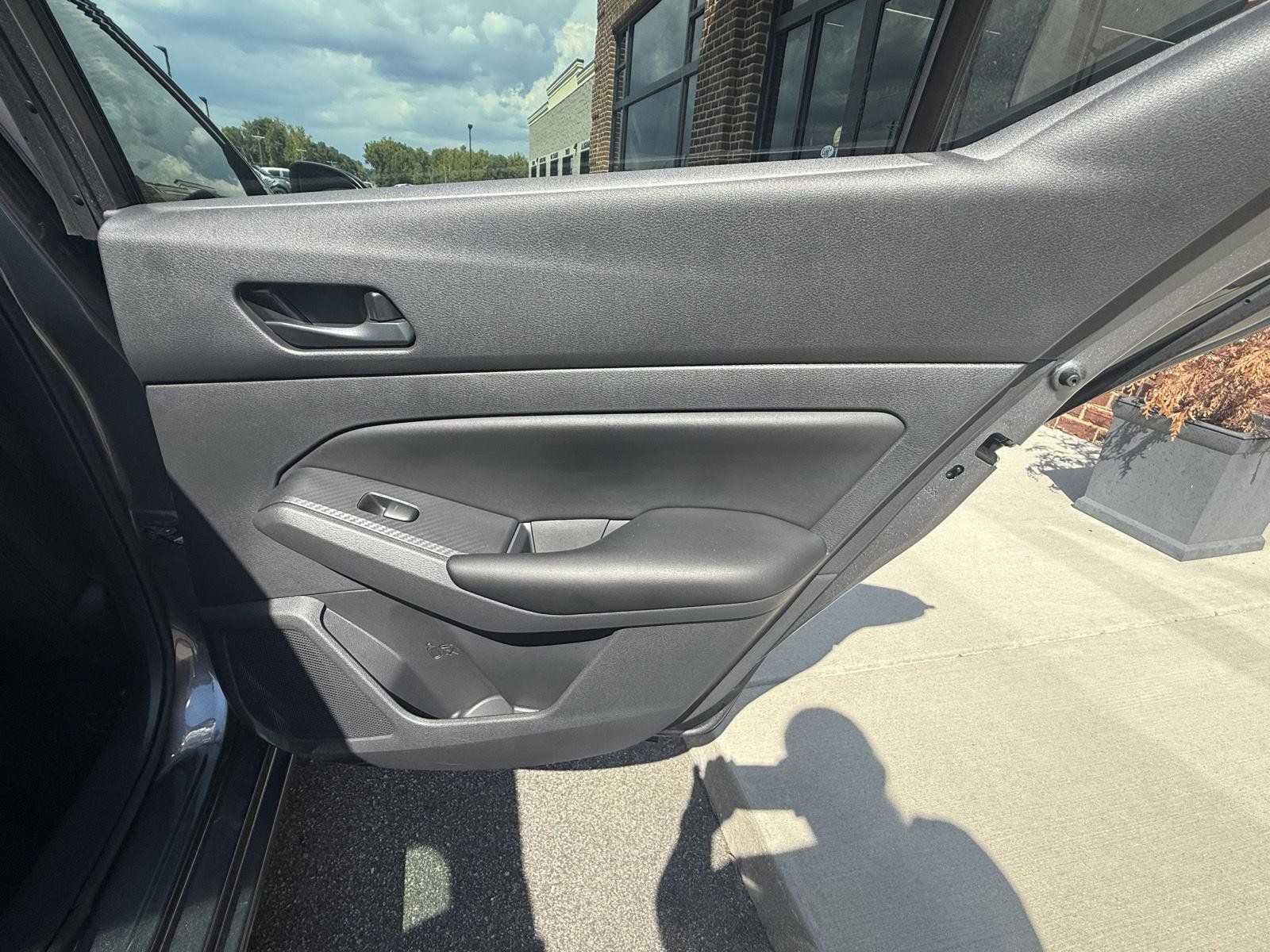 Used 2025 Nissan Altima 2.5 S FWD image 21