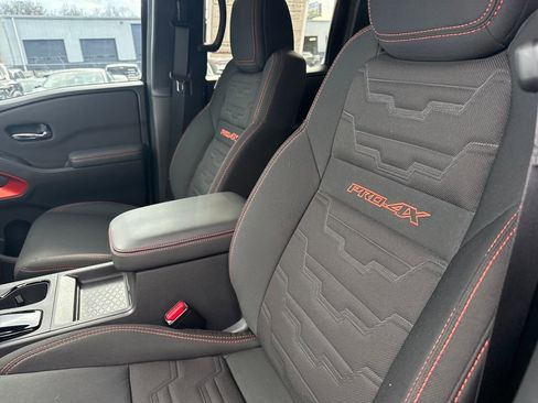 Used 2024 Nissan Frontier PRO-4X w/ Off-Road Protection Package image 34