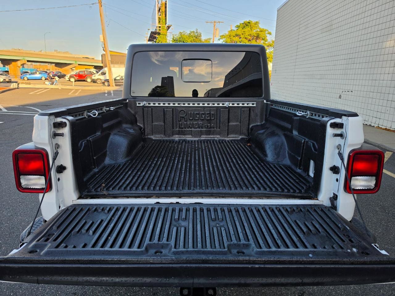 Used 2020 Jeep Gladiator Sport w/ Quick Order Package 24S AWD/4WD image 8
