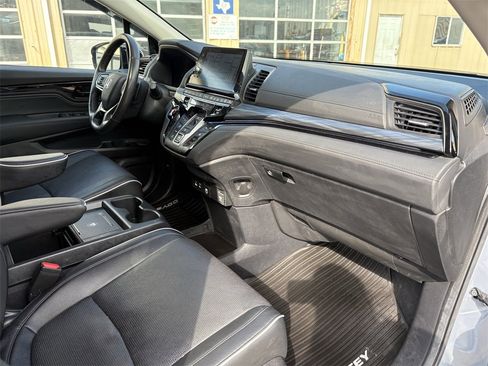 Used 2025 Honda Odyssey Elite image 30