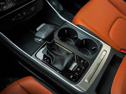 New 2026 Kia Carnival EX FWD image 28