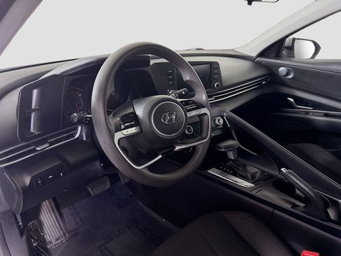 Used 2021 Hyundai Elantra SEL image 23