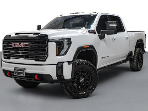 Used 2024 GMC Sierra 2500 AT4 w/ AT4 Premium Plus Package AWD/4WD image 4