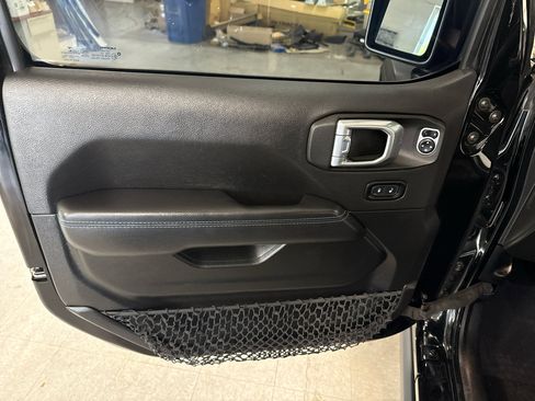 Used 2022 Jeep Wrangler Unlimited Rubicon 4xe w/ Cold Weather Group image 32