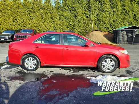 Used 2014 Toyota Camry LE image 8