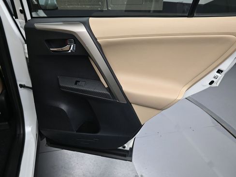 Used 2013 Toyota RAV4 Limited image 35