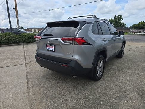 Used 2023 Toyota RAV4 XLE w/ Convenience Package FWD image 17