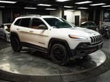 Used 2017 Jeep Cherokee Trailhawk image 5