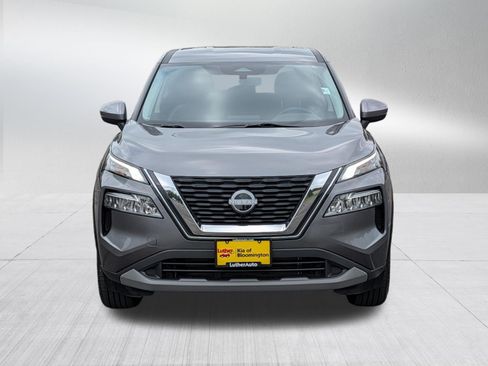 Used 2023 Nissan Rogue SV AWD/4WD image 2