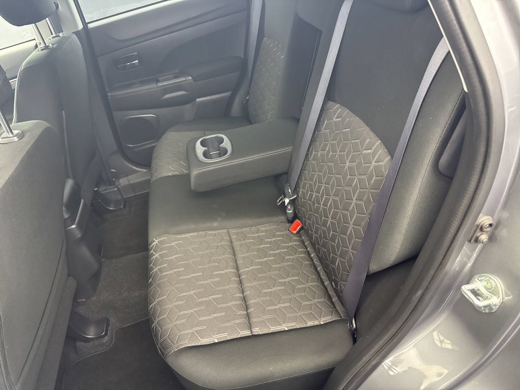Used 2024 Mitsubishi Outlander Sport AWD image 30