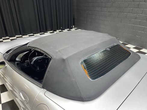 Used 2002 Chevrolet Corvette Convertible w/ Preferred Equipment Group2 image 16