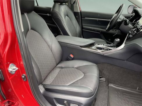 Used 2023 Toyota Camry XSE image 11