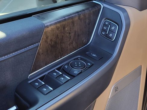 Used 2024 Ford F250 Lariat w/ FX4 Off-Road Package image 23