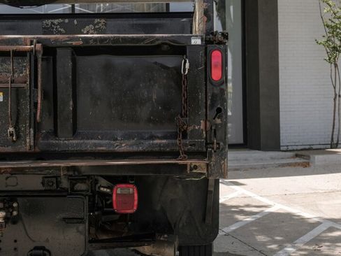 Used 2015 Ford F550 4x4 Regular Cab Super Duty image 27