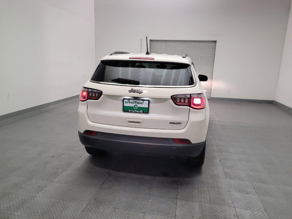 Used 2018 Jeep Compass Latitude w/ Popular Equipment Group FWD image 7