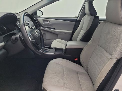 Used 2016 Toyota Camry SE image 17