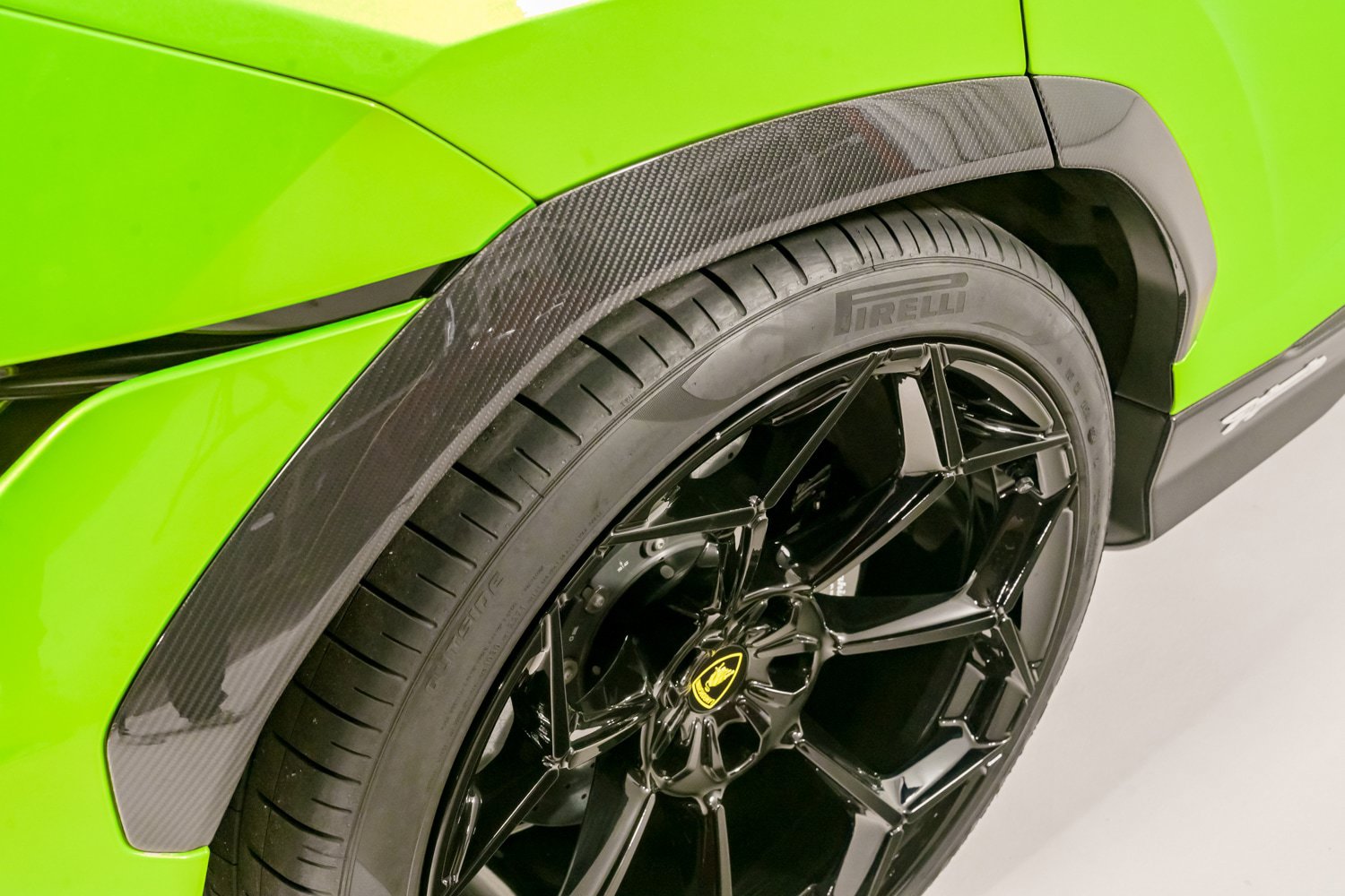 Used 2024 Lamborghini Urus Performante AWD/4WD image 38