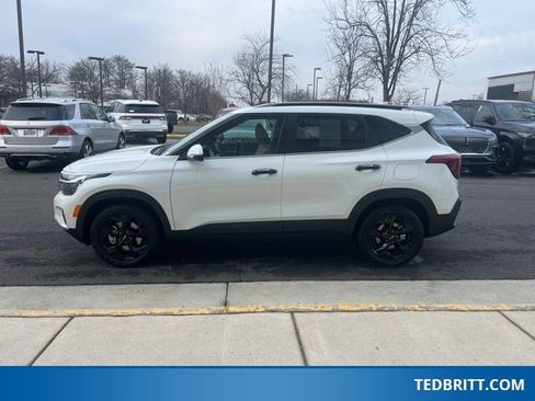 Used 2026 Kia Seltos EX w/ EX Sunroof Package image 4