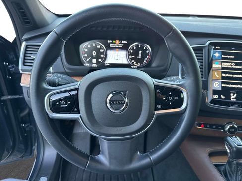 Used 2022 Volvo XC90 T6 Momentum image 29