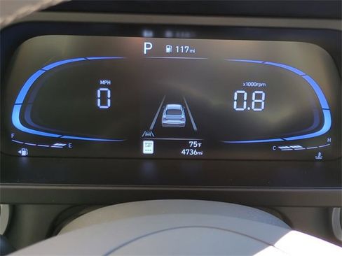 Certified 2025 Hyundai Elantra Sport image 29