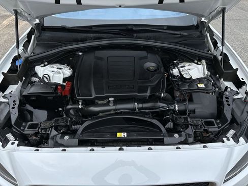 Used 2019 Jaguar F-PACE Prestige image 26