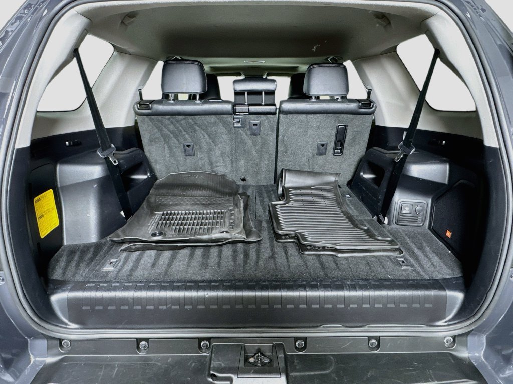 Used 2024 Toyota 4Runner Limited AWD/4WD image 28