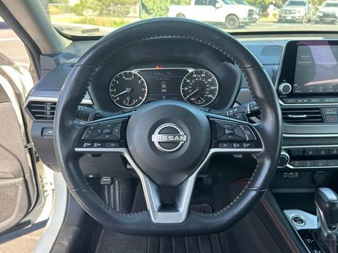 Used 2023 Nissan Altima 2.5 SR FWD image 21