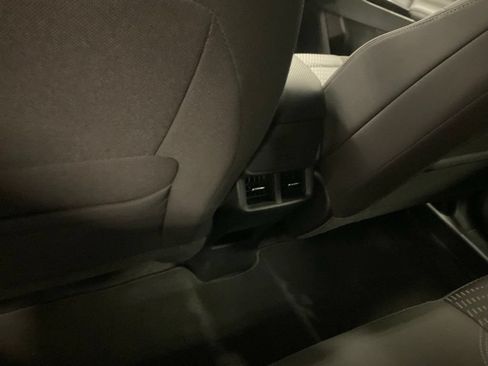 Used 2026 Chevrolet Equinox LT AWD/4WD image 21