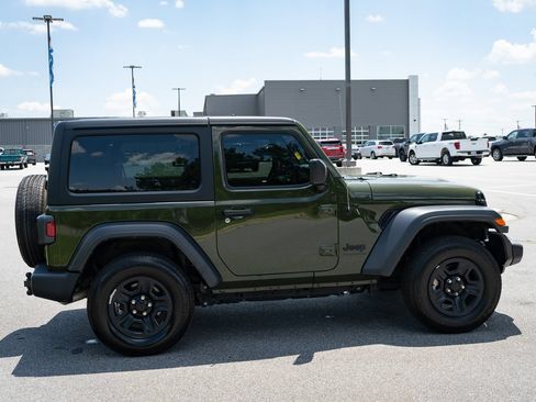 Used 2023 Jeep Wrangler Sport AWD/4WD image 11