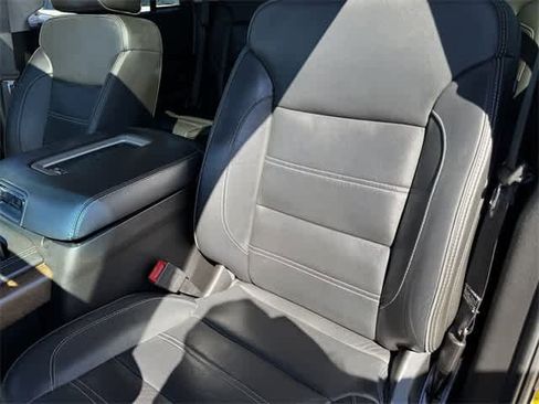 Used 2018 GMC Yukon Denali w/ Open Road Package image 12