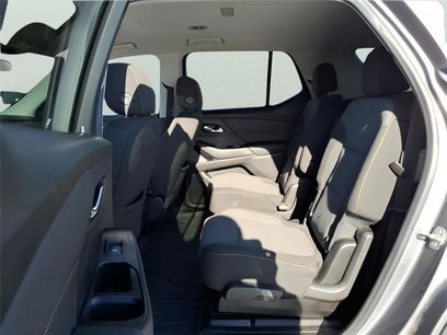 Used 2021 Chevrolet Traverse LT