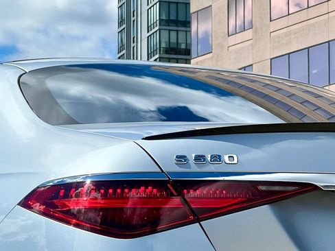 Certified 2023 Mercedes-Benz S 580 4MATIC Sedan image 10