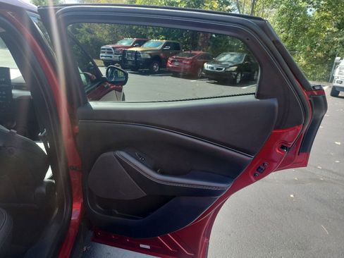 Used 2022 Ford Mustang Mach-E Select image 43