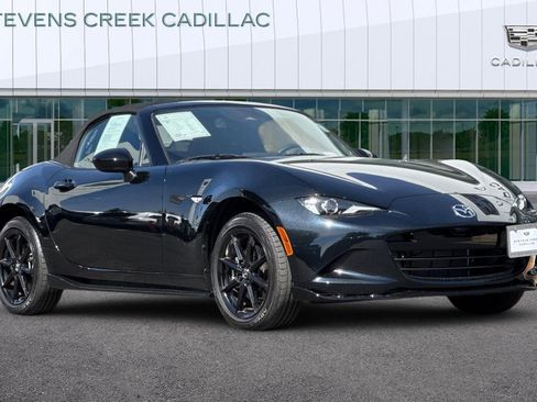 Used 2025 MAZDA MX-5 Miata Sport w/ Appearance Package image 9