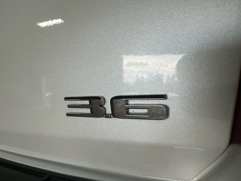 Used 2015 Cadillac SRX Luxury w/ Driver Awareness Package image 35