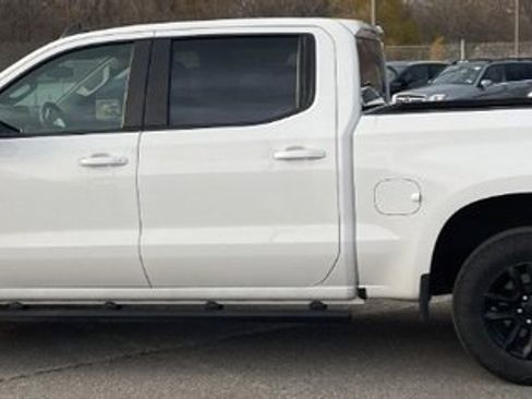 Used 2022 Chevrolet Silverado 1500 RST image 2