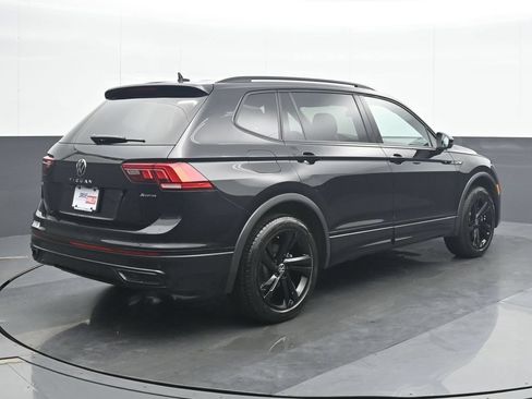 Used 2024 Volkswagen Tiguan SE R-Line AWD/4WD image 6